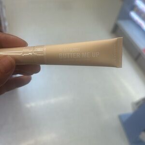 Rimmel London Oh My Gloss! Butter Me Up Lip Gloss - Creamy Beige